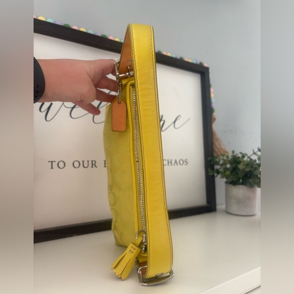 💛💚COACH 6371 Y2K Lime East-West Hampton Signature Demi Soho Baguette💚💛 - Picture 15 of 16